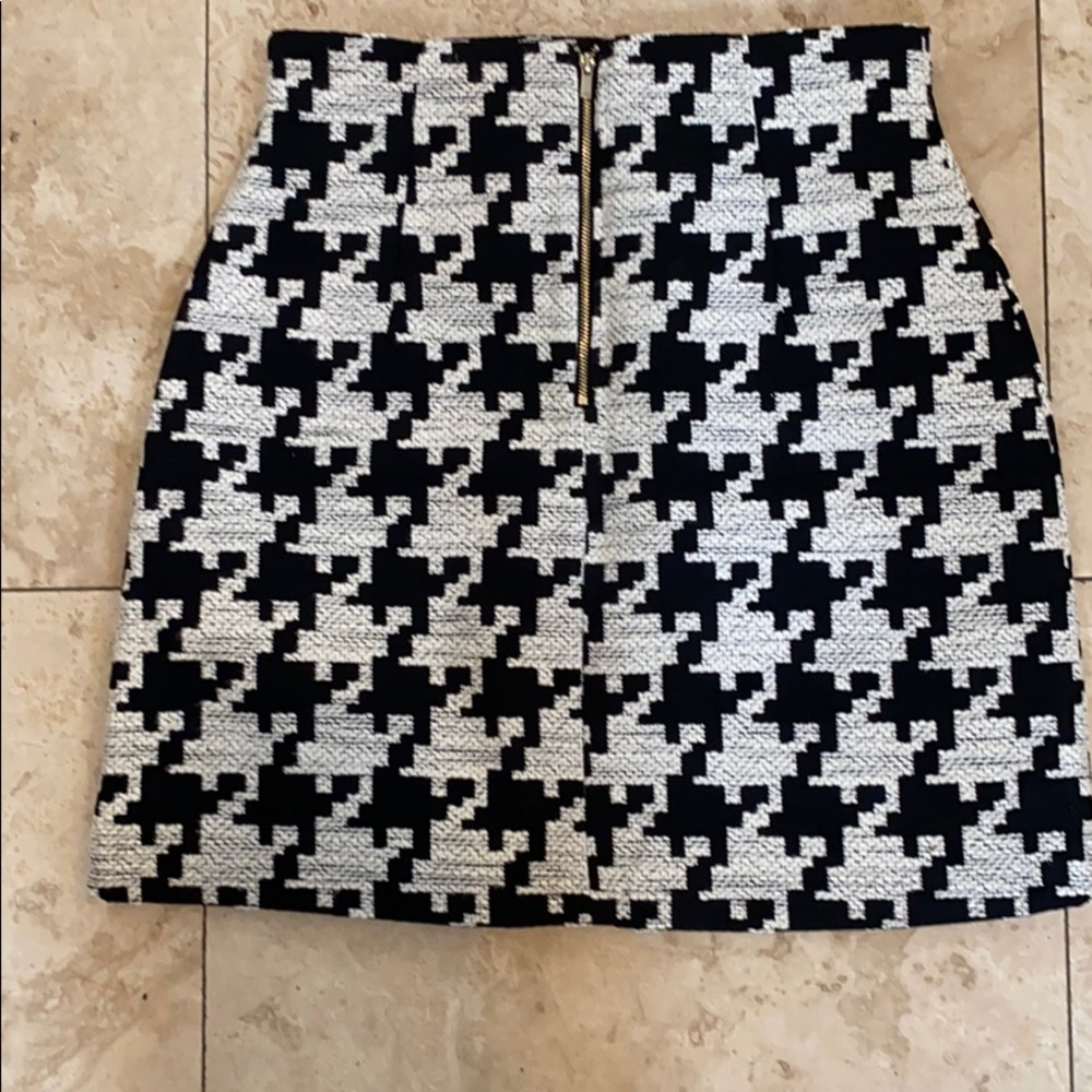 H&M mini skirt - Picture 2 of 2